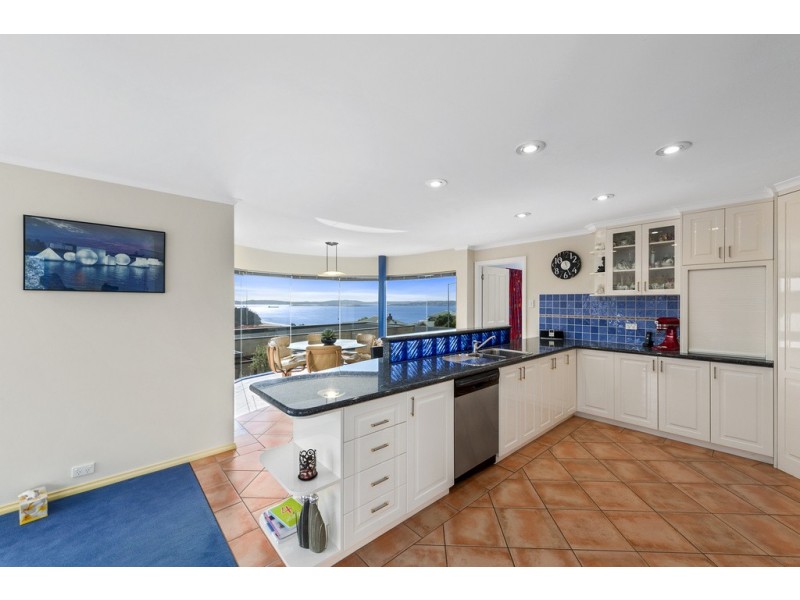 2 Elmina Close, Kingston TAS 7050