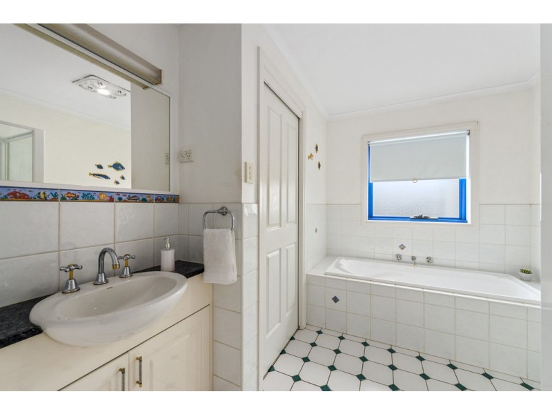 2 Elmina Close, Kingston TAS 7050