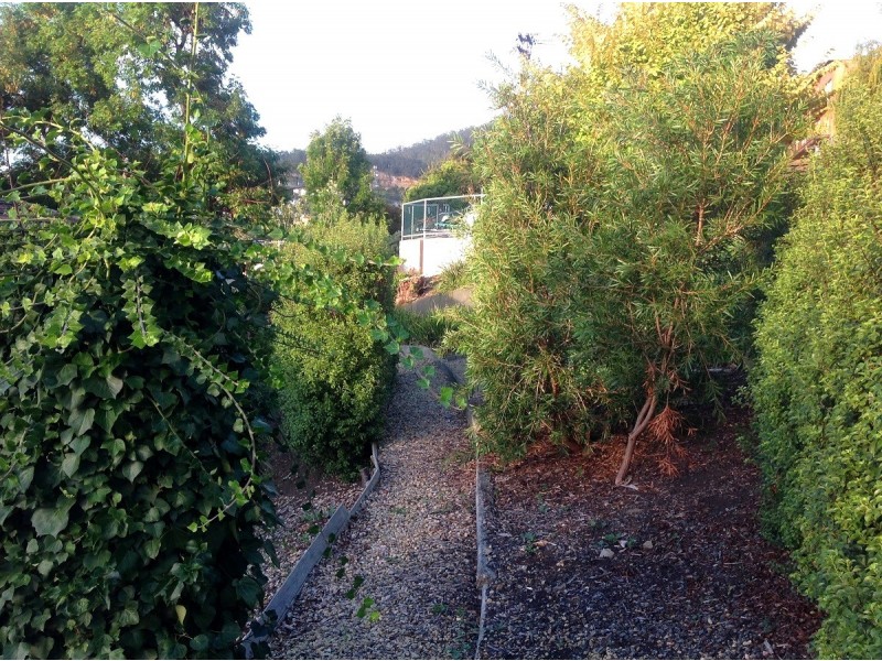 2/7 Una Street, Mount Stuart TAS 7000