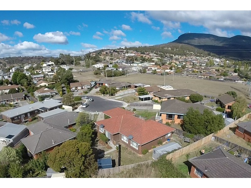 2/15 Sunlea Place, Glenorchy TAS 7010