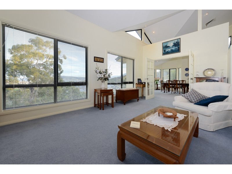 16 Wassell Place, Lindisfarne TAS 7015