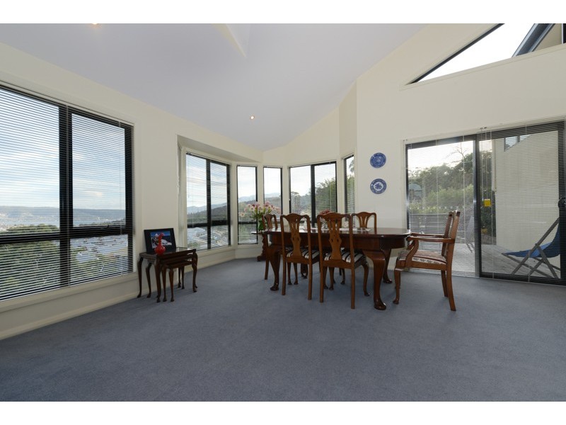 16 Wassell Place, Lindisfarne TAS 7015