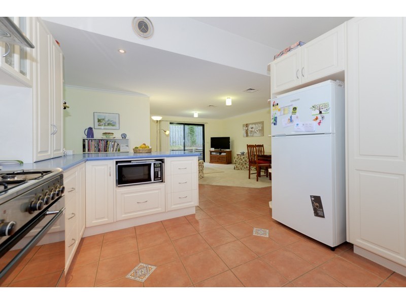 16 Wassell Place, Lindisfarne TAS 7015