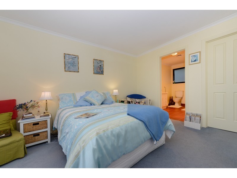 16 Wassell Place, Lindisfarne TAS 7015