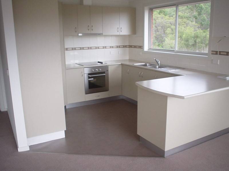 27 Village Drive, Kingston TAS 7050