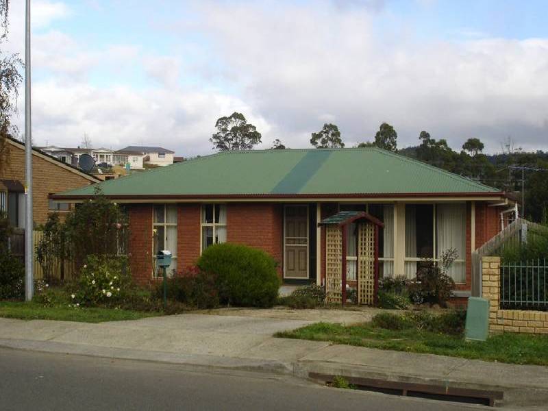 35 Whitewater Crescent, Kingston TAS 7050
