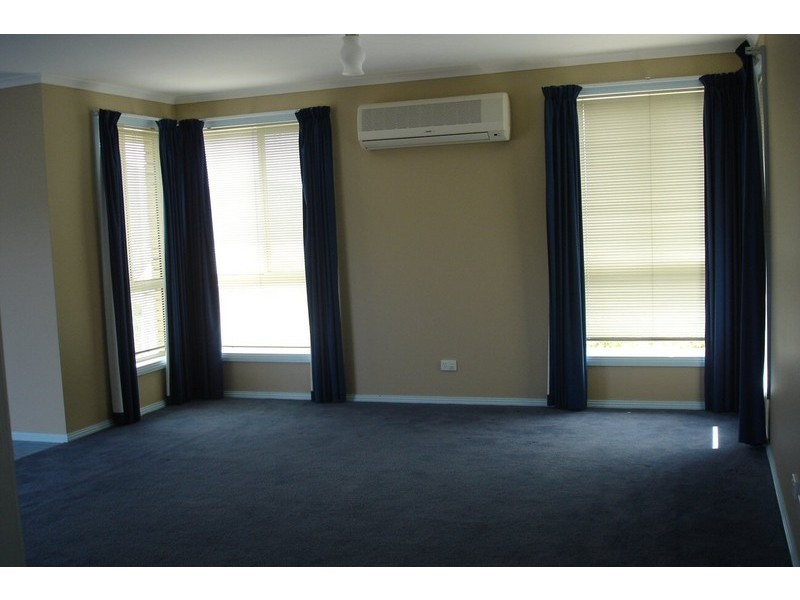 33 Fairview Drive, Kingston TAS 7050