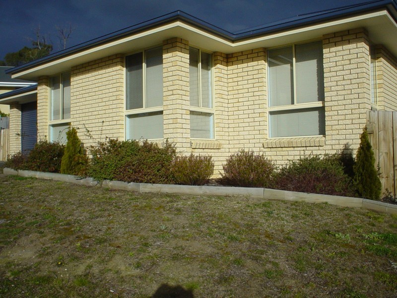 33 Fairview Drive, Kingston TAS 7050