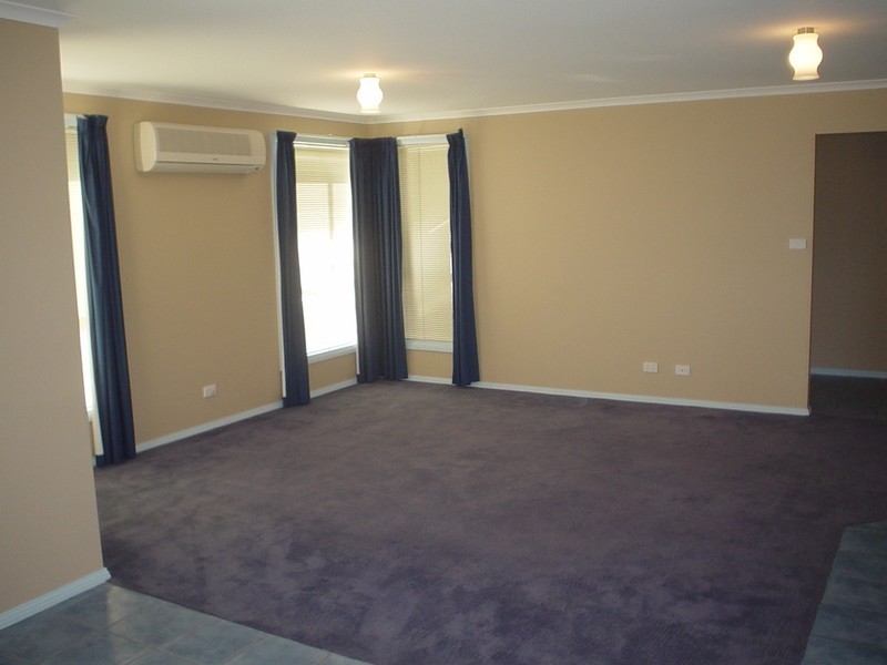 33 Fairview Drive, Kingston TAS 7050
