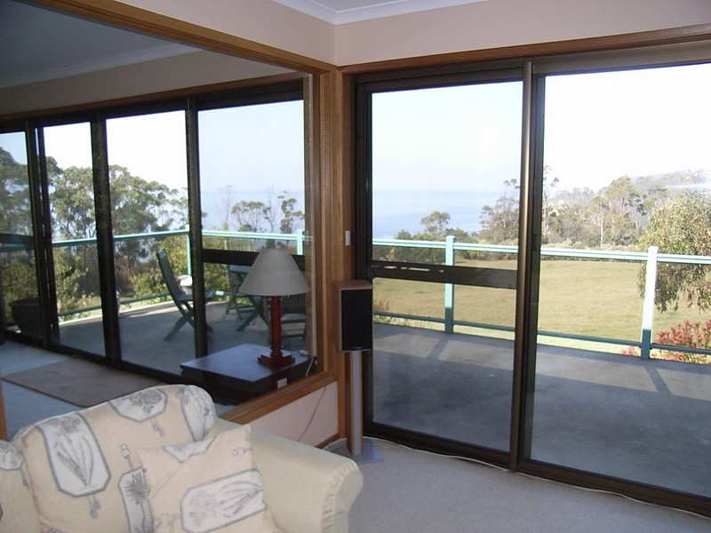 85 Suncoast Drive, Blackmans Bay TAS 7052