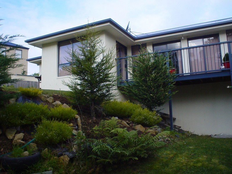 28 Fairview Drive, Kingston TAS 7050