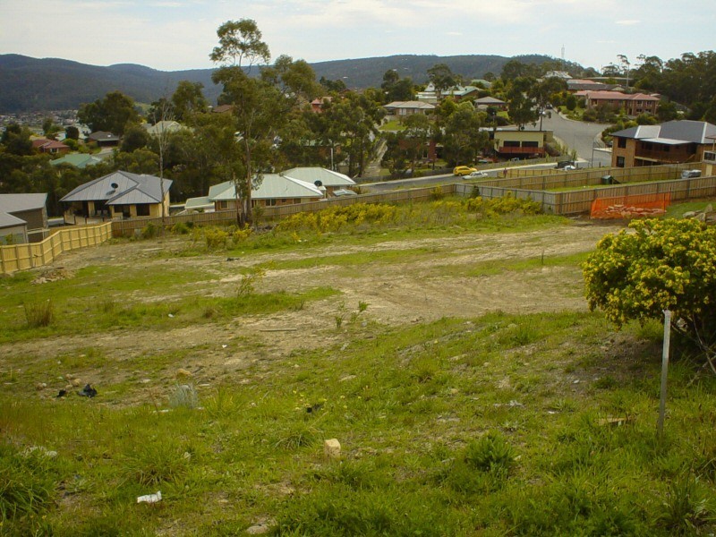 8 Carnation Terrace, Kingston TAS 7050