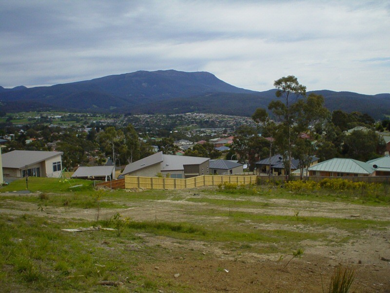 8 Carnation Terrace, Kingston TAS 7050