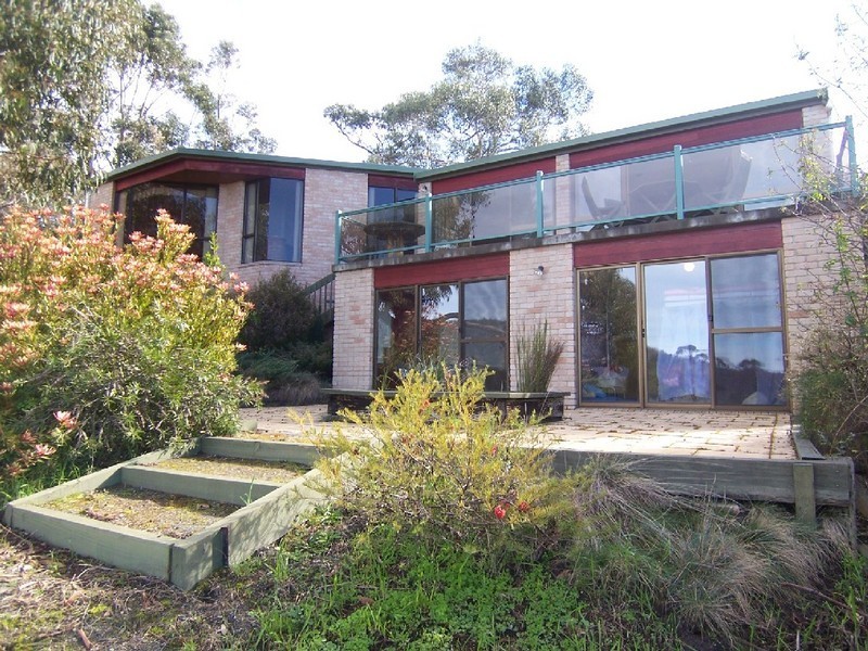 85 Suncoast Drive, Blackmans Bay TAS 7052