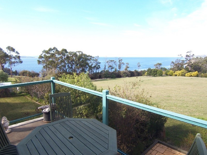 85 Suncoast Drive, Blackmans Bay TAS 7052