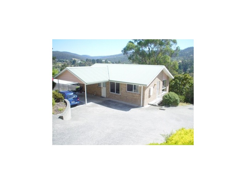 2/71 Auburn Road, Kingston Beach TAS 7050