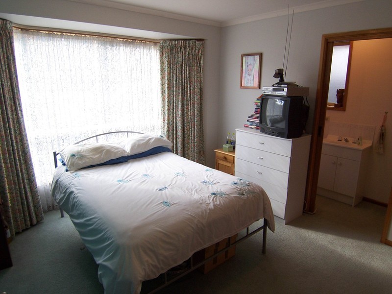 14 Fairview Drive, Kingston TAS 7050