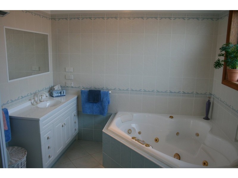 5 Freesia Crescent, Kingston TAS 7050