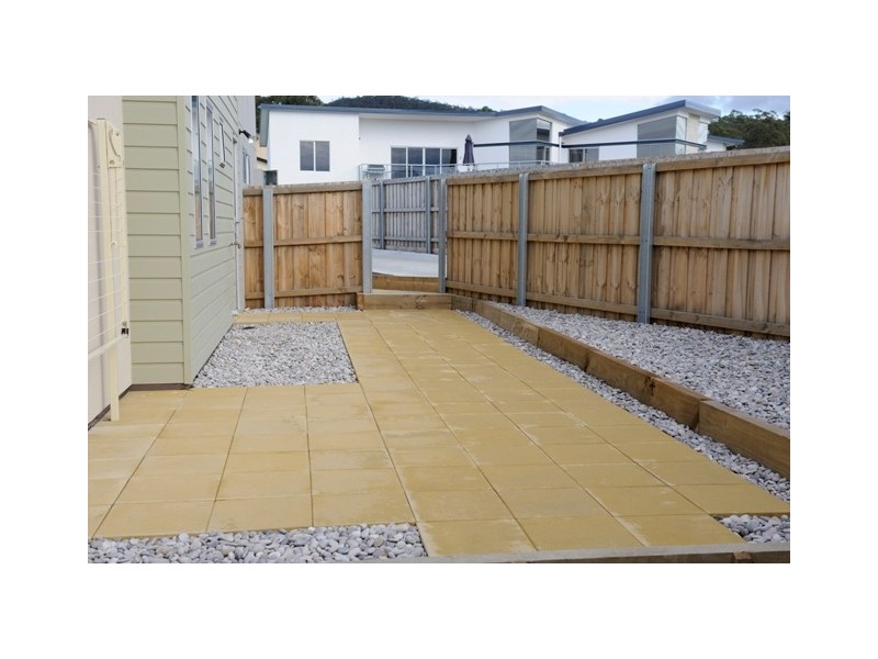 Unit 1, 45 Staff Road, Electrona TAS 7054