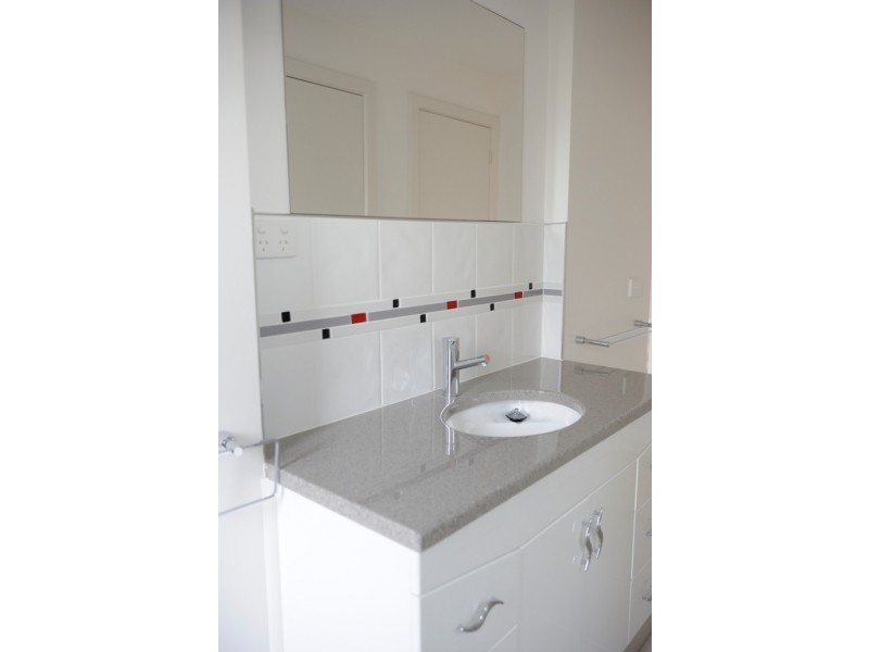 Unit 1, 45 Staff Road, Electrona TAS 7054