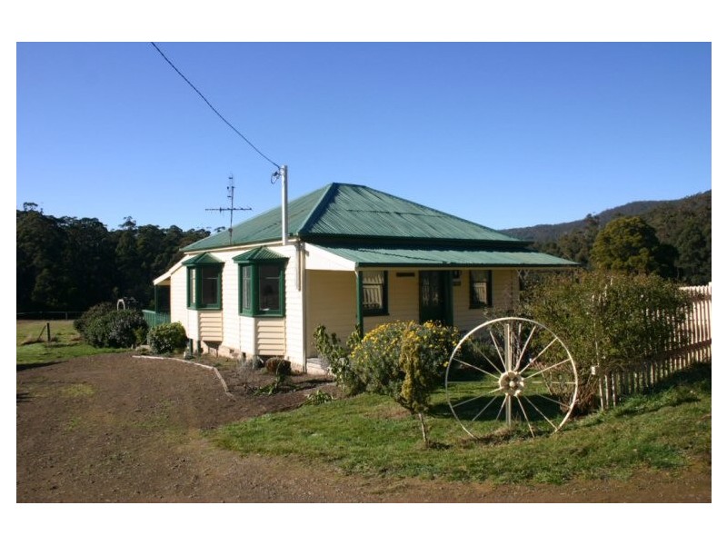 Police Point TAS 7116