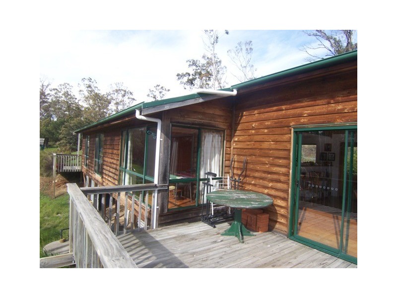 1 Ulandi Court, Blackmans Bay TAS 7052