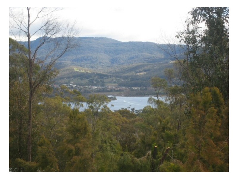 1 Ulandi Court, Blackmans Bay TAS 7052