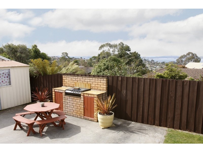 11 Ashley Court, Blackmans Bay TAS 7052