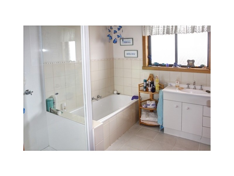 95 Redwood Road, Kingston TAS 7050