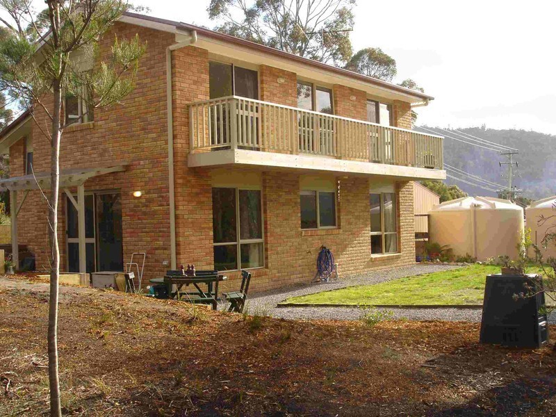 Coningham TAS 7054