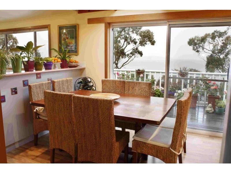 73 Suncoast Drive, Blackmans Bay TAS 7052