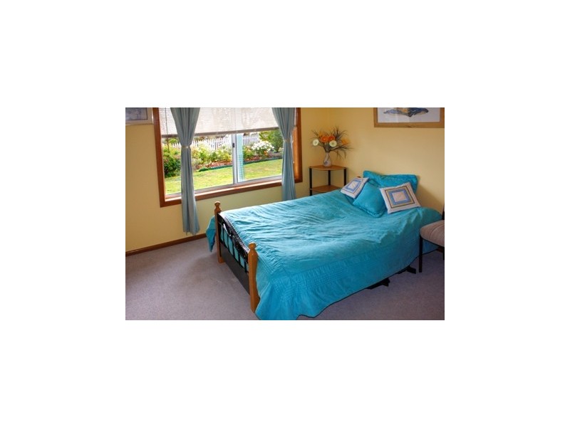 73 Suncoast Drive, Blackmans Bay TAS 7052