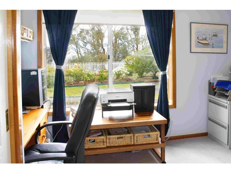 73 Suncoast Drive, Blackmans Bay TAS 7052
