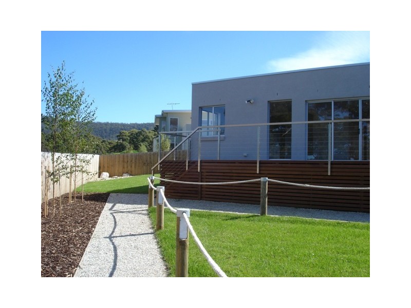 2/45 Staff Road, Electrona TAS 7054