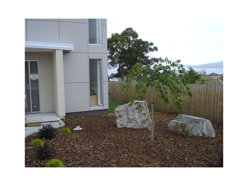 1/45 Staff Road, Electrona TAS 7054