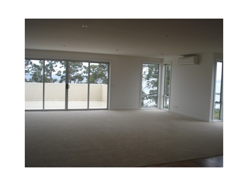 1/45 Staff Road, Electrona TAS 7054