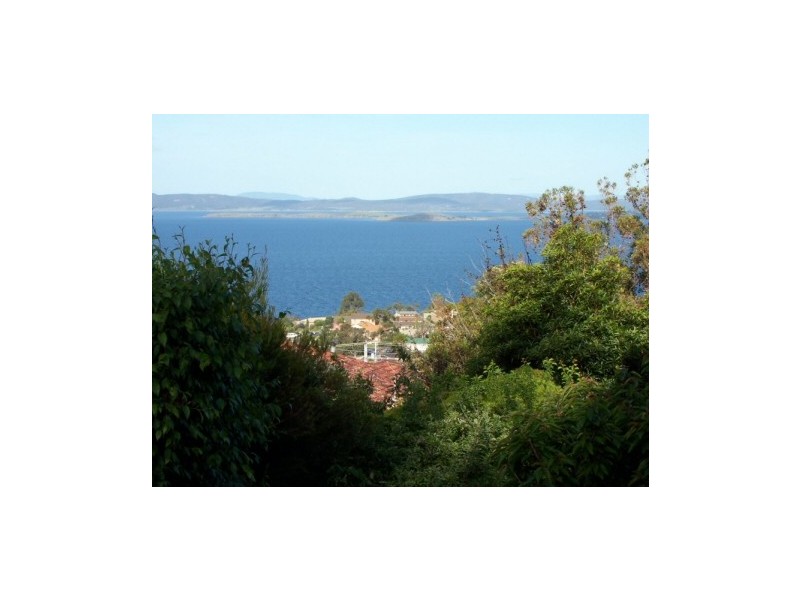 35 Jindabyne Road, Kingston Beach TAS 7050