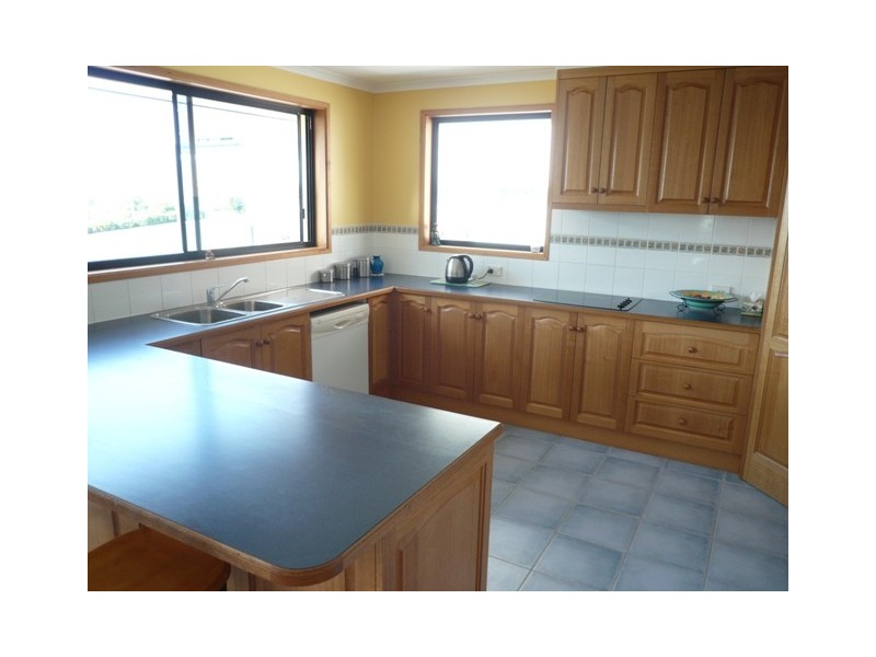 20 Suncoast Drive, Blackmans Bay TAS 7052