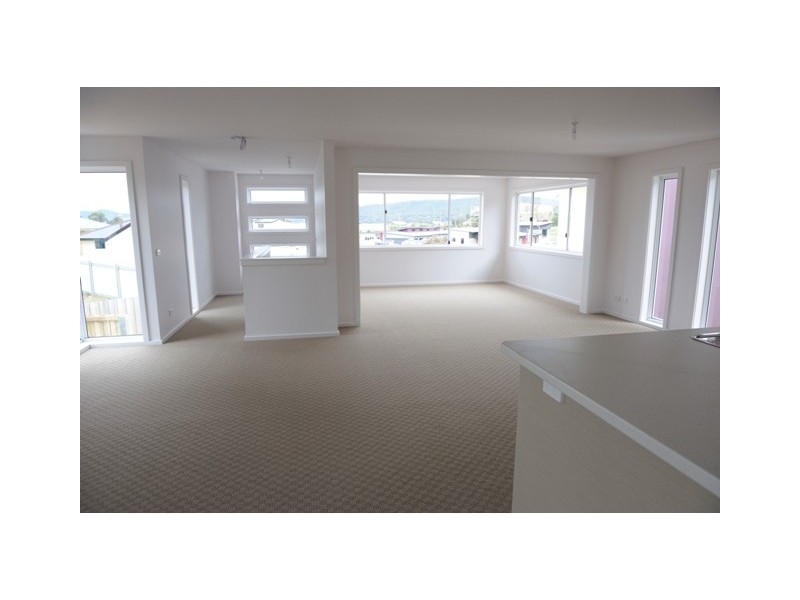 Unit 3 / 30-32 Staff Road, Electrona TAS 7054