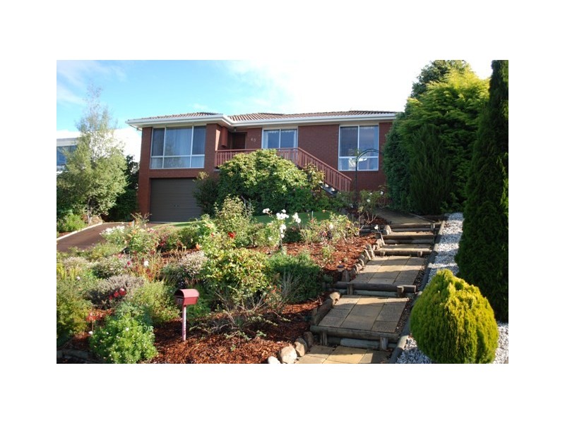 45 Calder Crescent, Blackmans Bay TAS 7052