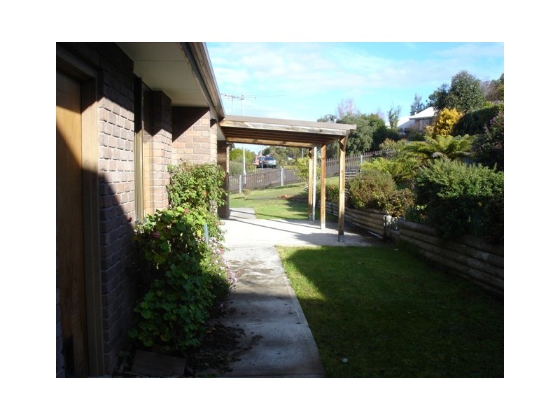 6 Amethyst Drive, Blackmans Bay TAS 7052