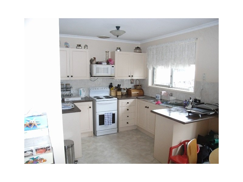 2 Alamo Close, Blackmans Bay TAS 7052