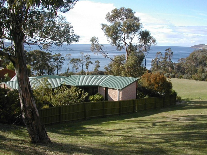 85 Suncoast Drive, Blackmans Bay TAS 7052