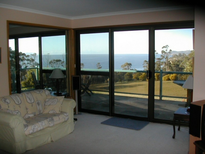 85 Suncoast Drive, Blackmans Bay TAS 7052