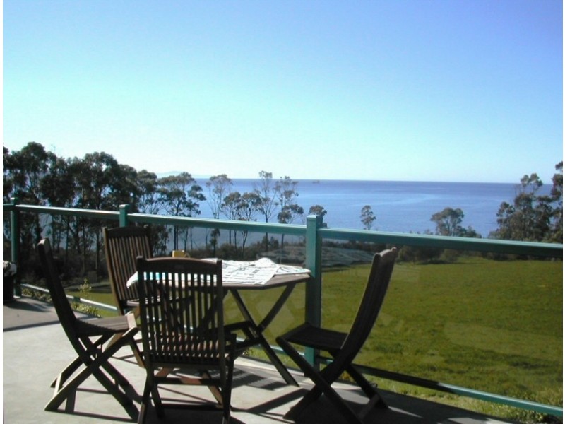 85 Suncoast Drive, Blackmans Bay TAS 7052