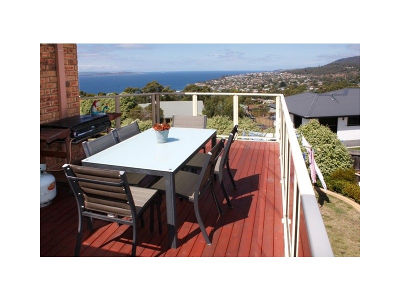 14 Timbertop Drive, Blackmans Bay TAS 7052