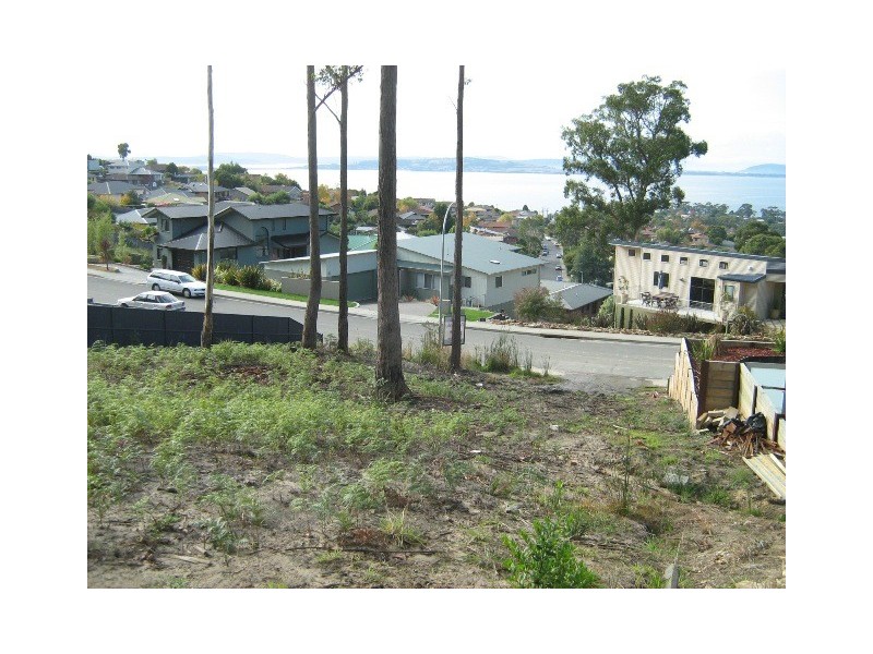 93 Tingira Road, Blackmans Bay TAS 7052