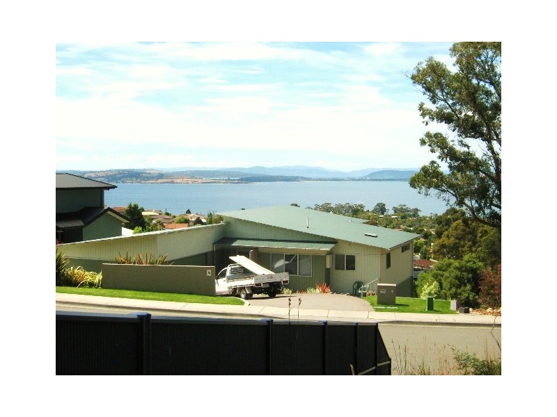 93 Tingira Road, Blackmans Bay TAS 7052