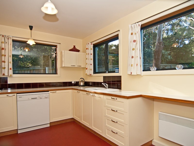 11 Wingara Road, Howden TAS 7054
