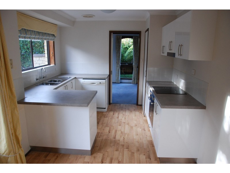 20 Hillside Drive, Blackmans Bay TAS 7052